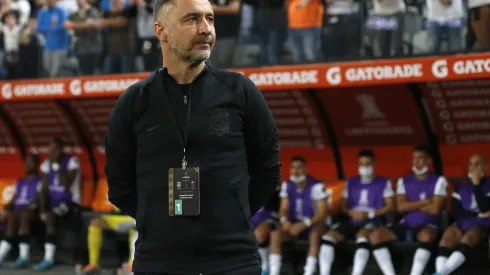 Photo by Ricardo Moreira/Getty Images – Vitor Pereira comenta derrota do Corinthians
