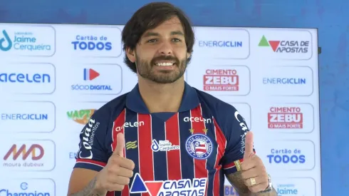 Foto: (Felipe Oliveira/EC Bahia) – Ricardo Goulart foi regularizado pelo Bahia e pode fazer sua estreia na próxima rodada da Série B
