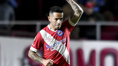 Photo by Marcelo Endelli/Getty Images - Carabajal interessa ao Santos