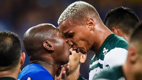 Foto: (Pedro Vilela/Getty Images) – Sassá, ex-Cruzeiro, fez parte da confusão generalizada da semifinal da Copa do Brasil 2018, contra o Palmeiras
