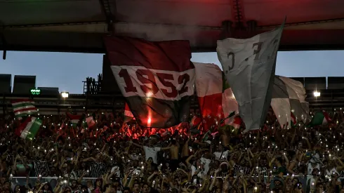 Foto: (Thiago Ribeiro/AGIF) – Torcida do Fluminense durante partida contra o Cuiabá, pelo Brasileirão, no último domingo (7)
