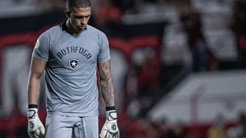 Foto: (Heber Gomes/AGIF) - Diego Loureiro está prestes a ser emprestado pelo Botafogo a um rival na Série A