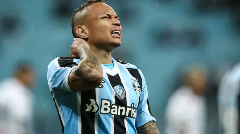 Foto: Pedro H. Tesch/AGIF – Cláusula em contrato de Janderson agita Grêmio e Corinthians
