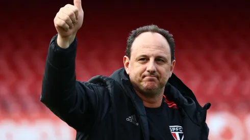 Foto: (Marcello Zambrana/AGIF) – Rogério Ceni ganhou um reforço interno para a decisão do São Paulo na Copa do Brasil
