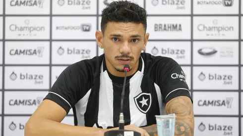 Foto: Vitor Silva/Botafogo - Mazzuco faz revelação sobre Tiquinho Soares