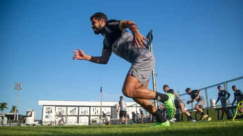 Foto: (Felipe Santos/CearaSC.com) – Zé Roberto é uma das cinco novidades do Ceará para a próxima rodada do Brasileirão
