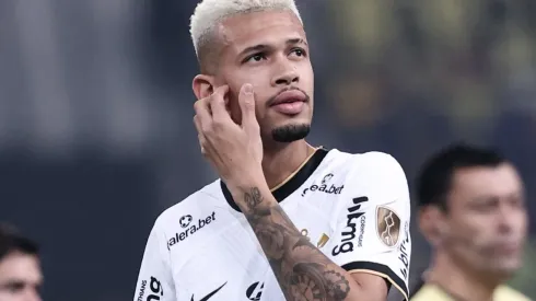 Foto: Ettore Chiereguini/AGIF – João Victor deixou o Corinthians recentemente
