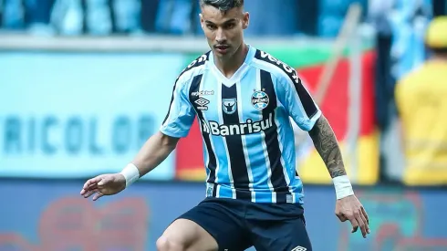 Foto: (Lucas Uebel/Grêmio FBPA) - Ferreira sofreu uma nova lesão no Grêmio neste domingo (21)
