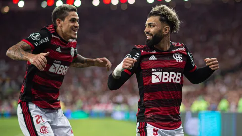 Foto: (Jorge Rodrigues/AGIF) – Pedro e Gabigol, do Flamengo, sonham com uma vaga na Copa do Mundo no Catar
