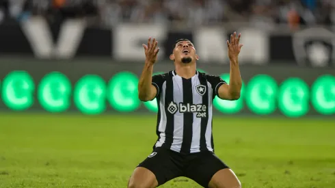 Foto: (Thiago Ribeiro/AGIF) - Erison será emprestado pelo Botafogo ao Estoril, de Portugal