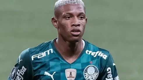 Foto: Marcello Zambrana/AGIF - Danilo está fora das semifinais da Libertadores