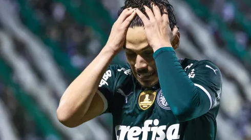 Foto: Marcello Zambrana/AGIF - Palmeiras atualiza situação de Veiga