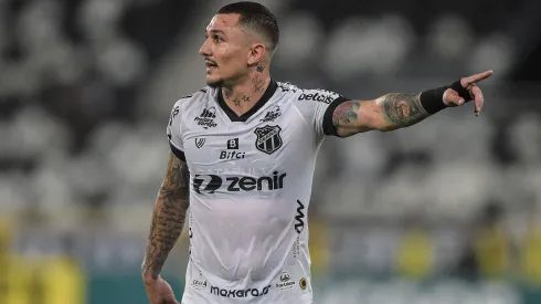 Foto: (Thiago Ribeiro/AGIF) - Vina concedeu entrevista coletiva no Ceará nesta quinta (1)