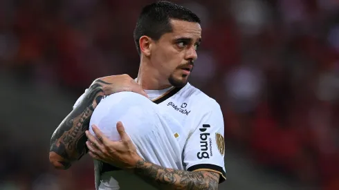 Foto: (Andre Borges/Getty Images) – Fagner pode ser uma das novidades do Corinthians para o clássico contra o São Paulo
