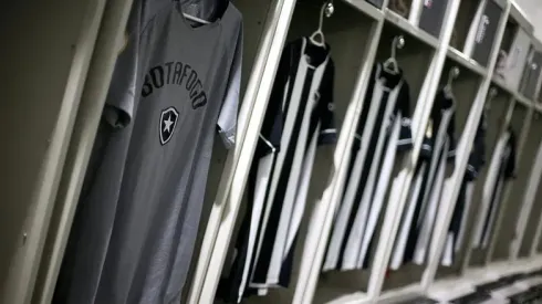 Vítor Silva/Botafogo- Glorioso vai escolher nova fornecedora em breve