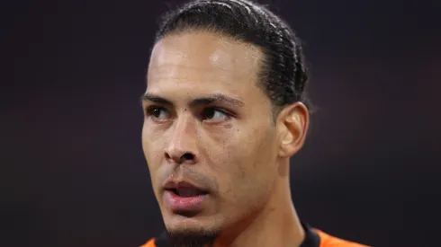 Photo by Alex Grimm/Getty Images - Técnico que já treinou Van Djik entra no radar do Santos