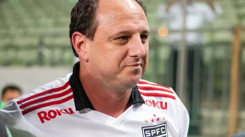 Foto: (Fernando Moreno/AGIF) – Rogério Ceni entrou no top-10 técnicos que mais dirigiram o São Paulo
