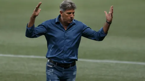 Foto: Ettore Chiereguini/AGIF - Renato recebe notícia inesperada do DM do Grêmio