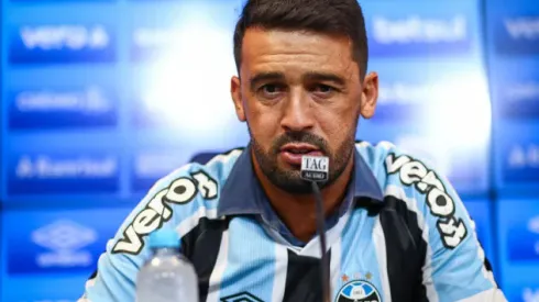 Foto: Lucas Uebel/Grêmio – Edílson 
