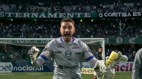 Foto: (Site Oficial Coritiba/Divulgação) – Gabriel Vasconcelos tem sido o goleiro titular do Coritiba nas últimas rodadas do Brasileirão
