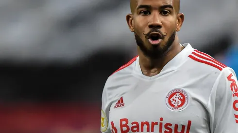 Foto: (Thiago Ribeiro/AGIF) - Patrick, ex-Internacional, tem feito sucesso no São Paulo nesta temporada