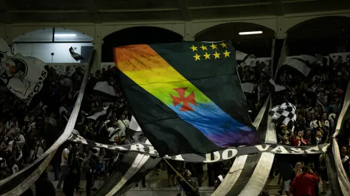 Foto: (Jorge Rodrigues/AGIF) – A torcida do Vasco tem feita a diferença nesta Série B
