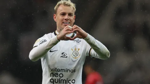 Foto: (Marcello Zambrana/AGIF) - Róger Guedes marcou um dos gols da vitória do Corinthians nesta quarta (28)