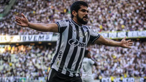 Lucas Emanuel/AGIF- Zé Roberto, atacante do Ceará