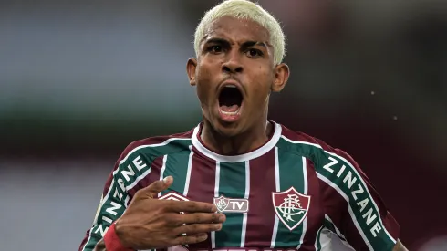 Foto: (Thiago Ribeiro/AGIF) – John Kennedy busca recuperar seu espaço no time de cima do Fluminense
