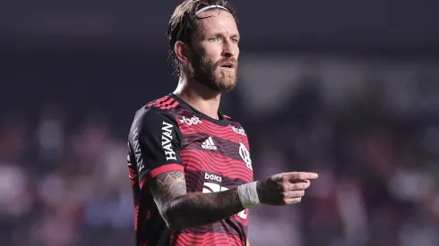 Foto: (Ettore Chiereguini/AGIF) – Léo Pereira, do Flamengo, projetou a decisão da Copa do Brasil contra o Corinthians
