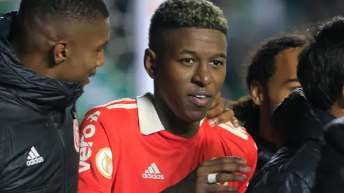 Foto: (Luiz Erbes/AGIF) - O Internacional tem interesse na compra em definitivo de Vitão