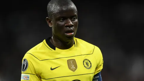 Photo by David Ramos/Getty Images – Kanté está fora da Copa no Catar
