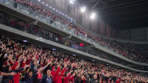 Foto: (Robson Mafra/AGIF) - A torcida do Athletico poderá assistir à final da Libertadores na Arena da Baixada