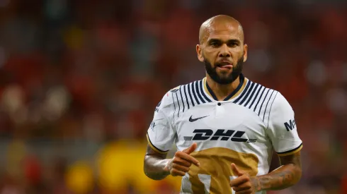 Refugio Ruiz/ Getty Images- Daniel Alves, lateral do Pumas do México