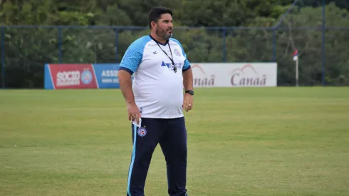 Foto: (Rafael Machaddo/EC Bahia) - Eduardo Barroca admitiu a decepção no Bahia por não ter conquistado o acesso nesta sexta (28)