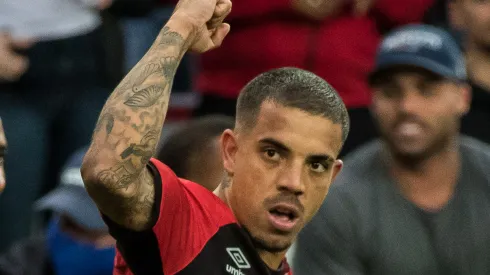 Foto: Robson Mafra/AGIF - Athletico-PR faz exigência para liberar Terans