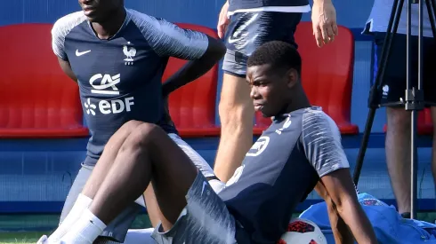 Foto: (Laurence Griffiths/Getty Images) - Kanté e Pogba são só alguns exemplos de craques que não vão jogar a Copa do Mundo no Catar por lesão