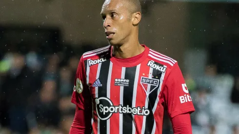 Foto: (Robson Mafra/AGIF) - Miranda não joga mais pelo São Paulo