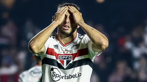 Foto: Marcello Zambrana/AGIF – Calleri vira preocupação na torcida do São Paulo
