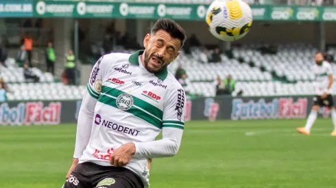 Foto: (Robson Mafra/AGIF) - Robinho foi quem mais vezes visitou o departamento médico do Coritiba na temporada