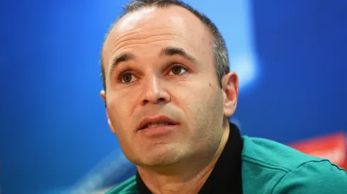 (Photo by David Ramos/Getty Images)- Iniesta 
