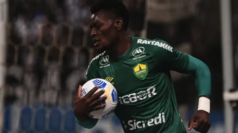 Foto: Ettore Chiereguini/AGIF - Santos tem interesse em destaque do Cuiabá para 2023