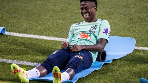 Foto: (Pedro Martins/AGIF) - Vini Jr. deve ser um dos 11 titulares da Seleção Brasileira para a estreia na Copa do Mundo