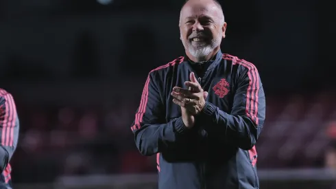 SP - Sao Paulo - 08/11/2022 - BRASILEIRO A 2022, SAO PAULO X INTERNACIONAL - Mano Menezes tecnico do Internacional durante partida contra o Sao Paulo no estadio Morumbi pelo campeonato Brasileiro A 2022. Foto: Ettore Chiereguini/AGIF