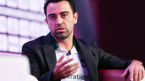 Foto: (Barrington Coombs/Getty Images) - Xavi treinou um time no Catar antes da Copa do Mundo e foi um dos pilares do país na busca por maior prestígio no futebol