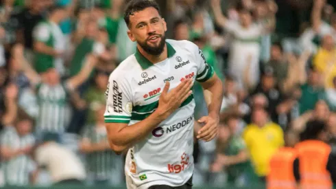 Foto: (Robson Mafra/AGIF) - Luciano Castán está de saída do Coritiba, que busca um substituto no mercado