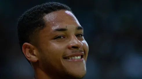 Foto: Fernando Moreno/AGIF - Parça de Vitor Roque entra no radar do Vasco