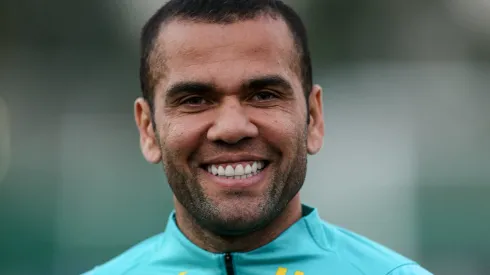 Foto: Marco Galvão/CBF – Daniel Alves exalta pentacampeão Mundial com o Brasil
