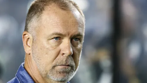 RIO DE JANEIRO, BRAZIL – MAY 02: Head coach Mano Menezes of Cruzeiro looks on during a match between Vasco da Gama and Cruzeiro as part of Copa CONMEBOL Libertadores 2018 at Sao Januario Stadium on May 02, 2018 in Rio de Janeiro, Brazil. (Photo by Buda Mendes/Getty Images)
