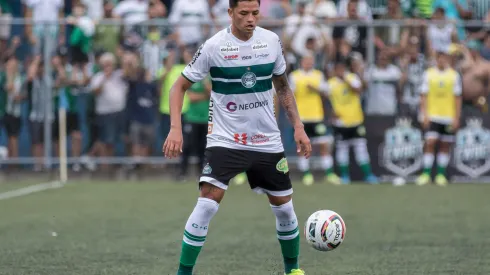 Robson Mafra/AGIF- Val, volante do Coritiba
